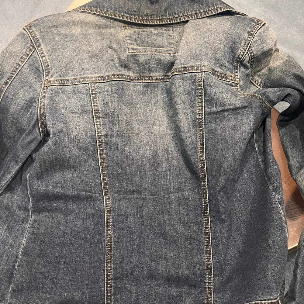 Juicy Couture Classic Blue Denim Jacket - Picture 4 of 4